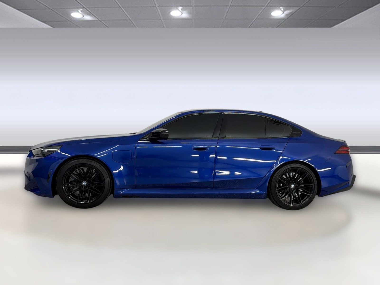 Certified 2025 BMW M5 w/ Executive Package AWD/4WD image 2