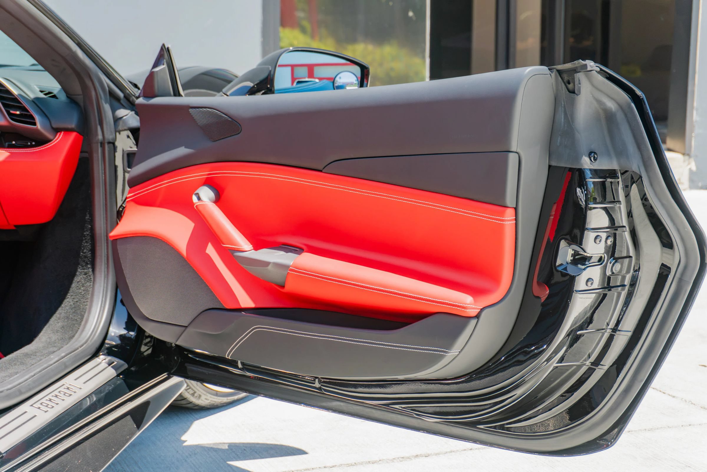 Used 2018 Ferrari 488 Spider RWD image 58