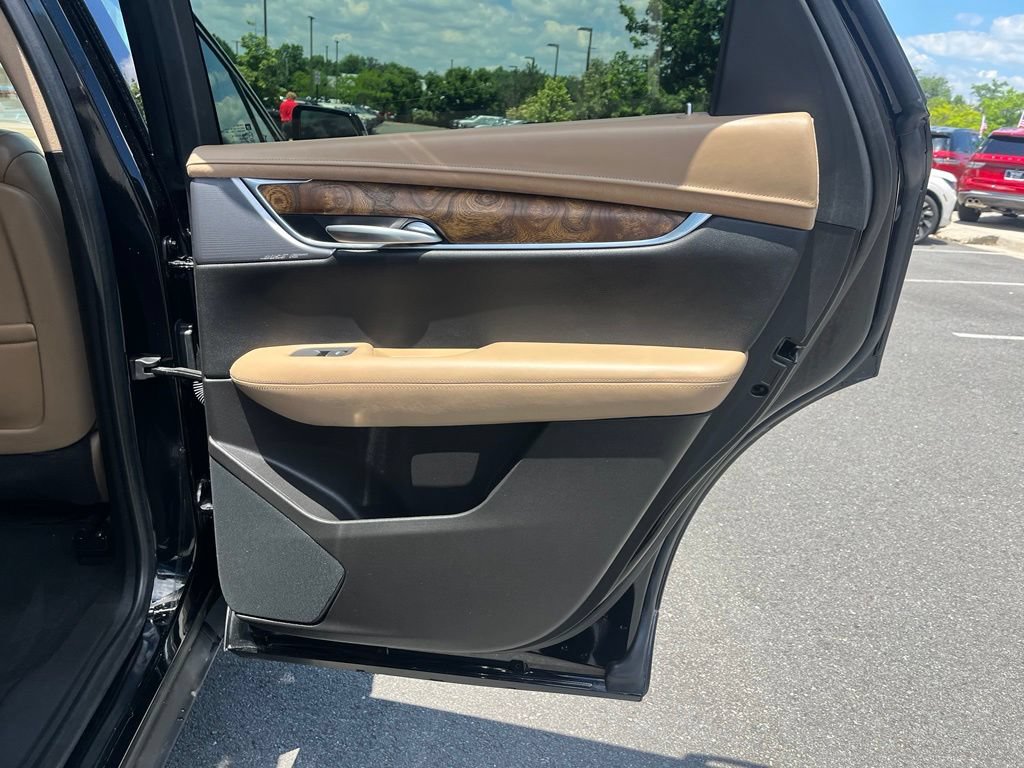 Used 2021 Cadillac XT5 Premium Luxury w/ Platinum Package FWD image 20