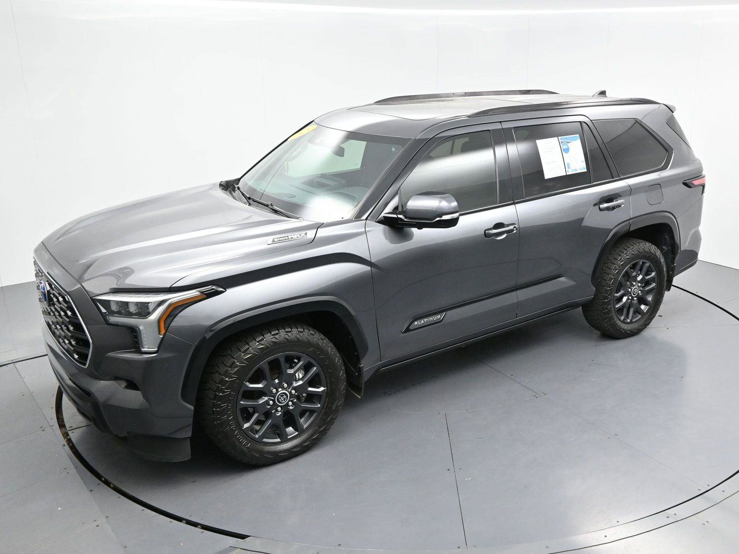Used 2023 Toyota Sequoia Platinum AWD/4WD image 47