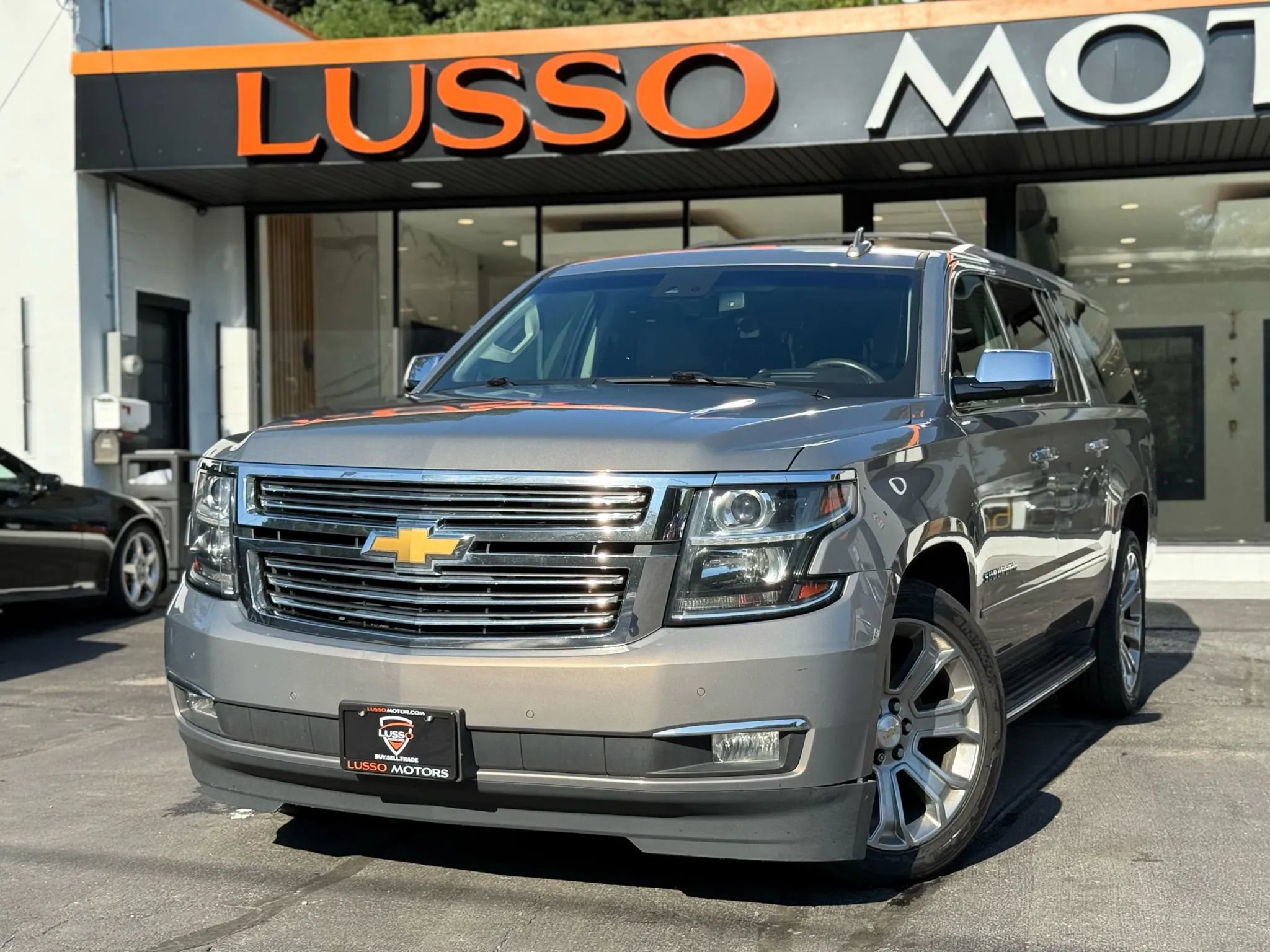 Used 2017 Chevrolet Suburban Premier image 1