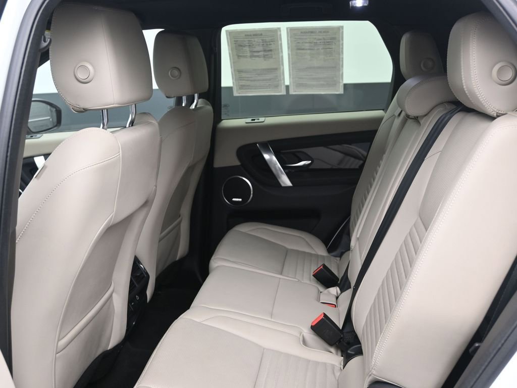 Used 2023 Land Rover Discovery Sport SE image 13