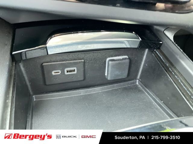 Certified 2023 Buick Envision Preferred w/ Sport Touring Package image 40