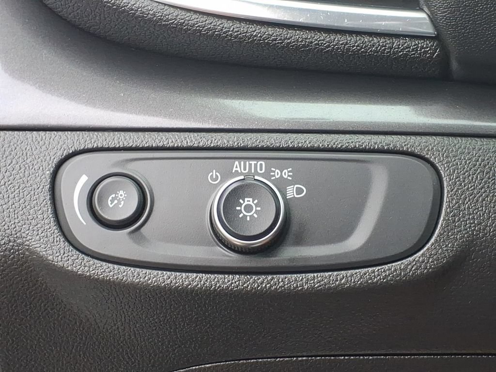 Used 2019 Buick Encore Preferred AWD/4WD image 15