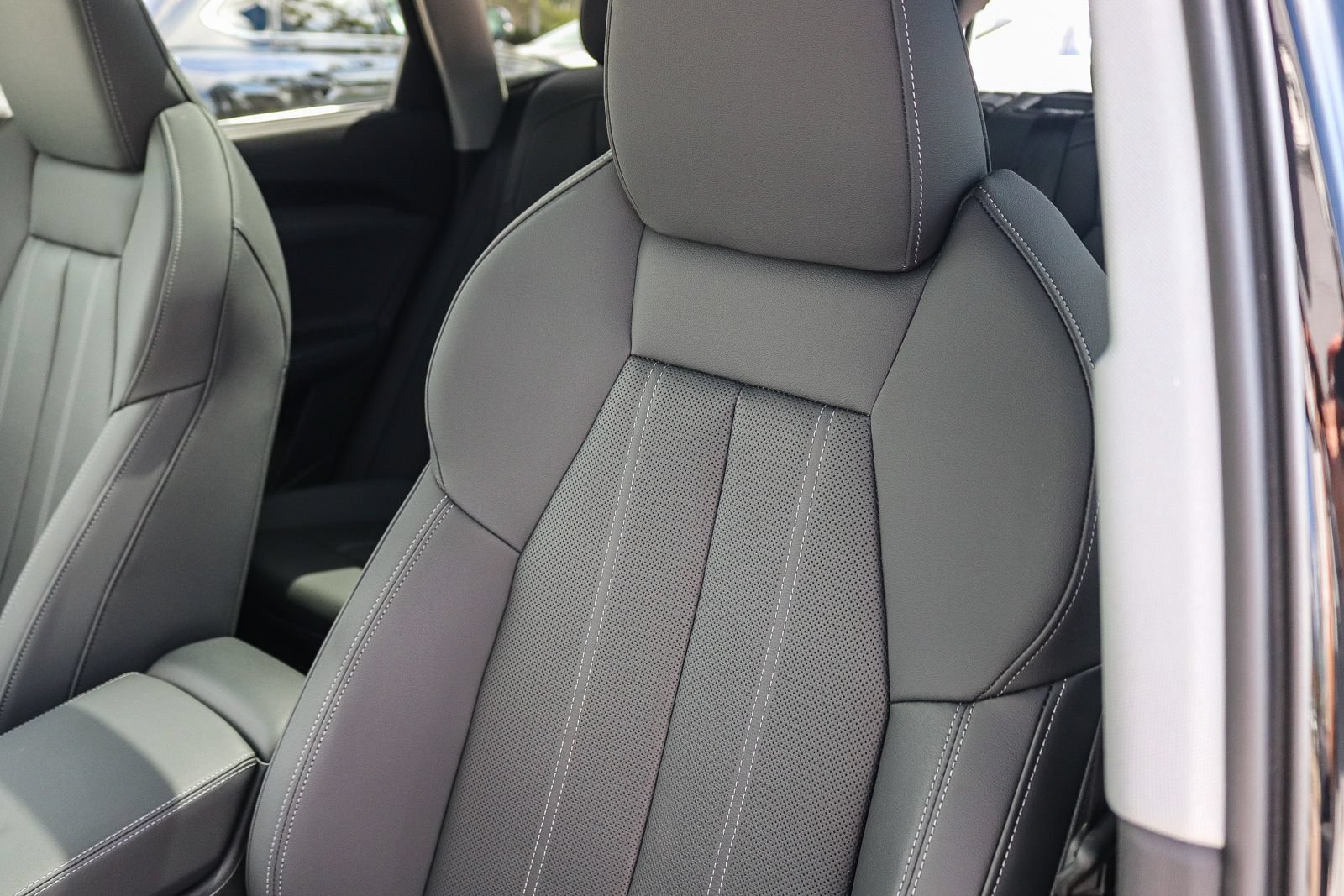 Certified 2025 Audi Q5 Premium Plus w/ Premium Plus AWD/4WD image 30