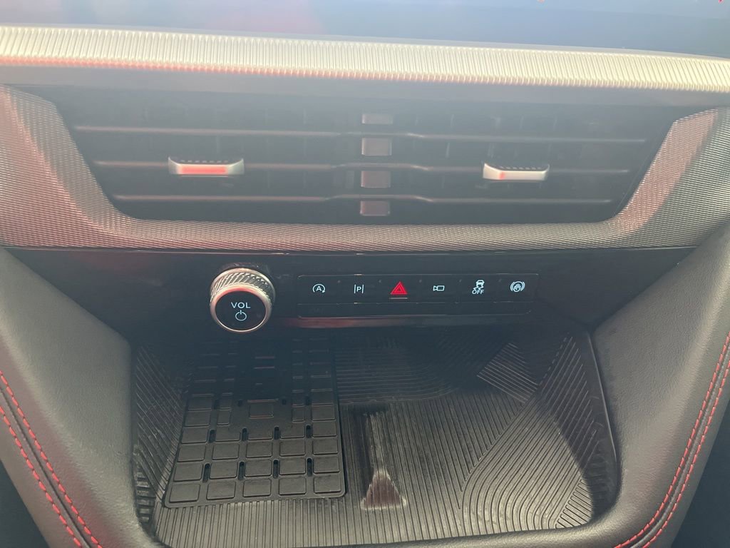 Used 2025 Ford Explorer ST image 24