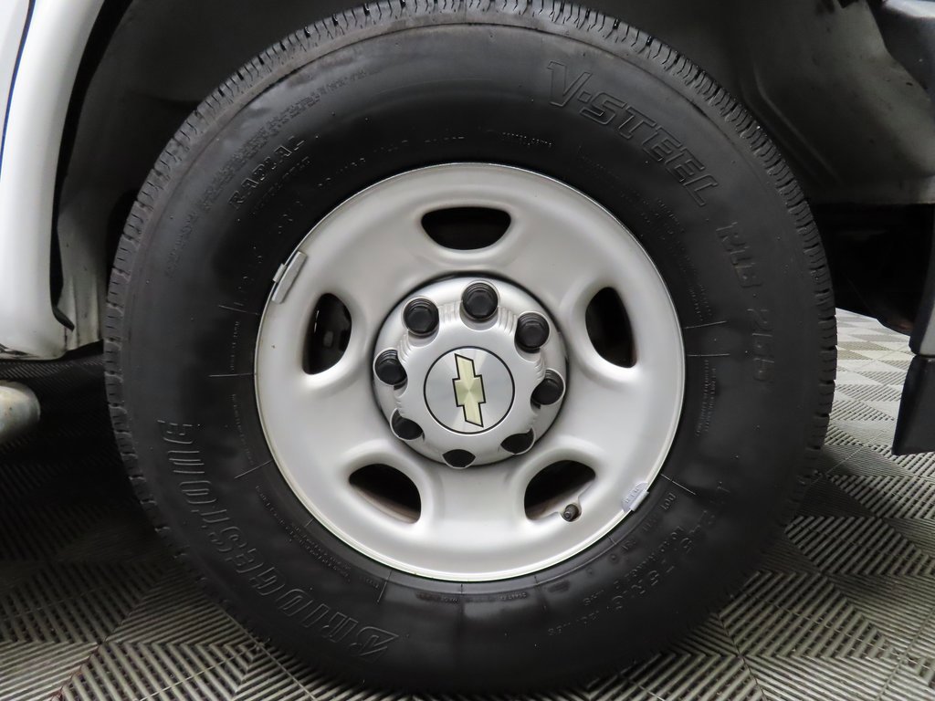 Used 2021 Chevrolet Express 2500 w/ Driver Convenience Package image 8