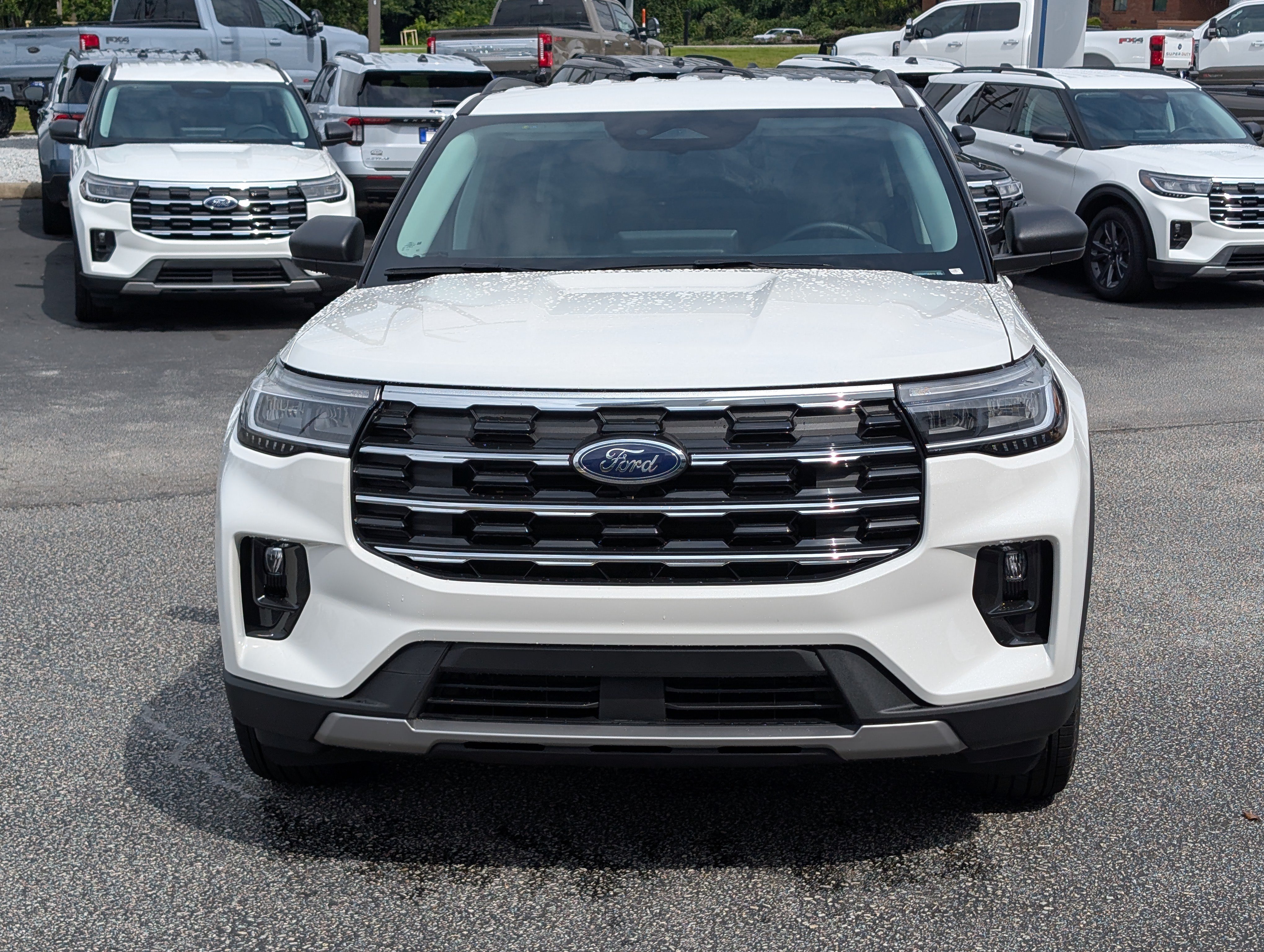 New 2026 Ford Explorer Active w/ Active Comfort Package AWD/4WD image 3