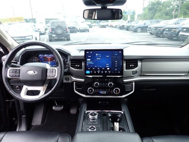 Used 2024 Ford Expedition XLT AWD/4WD image 22