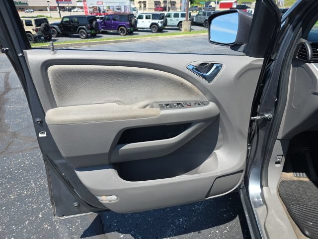 Used 2010 Honda Odyssey EX image 12