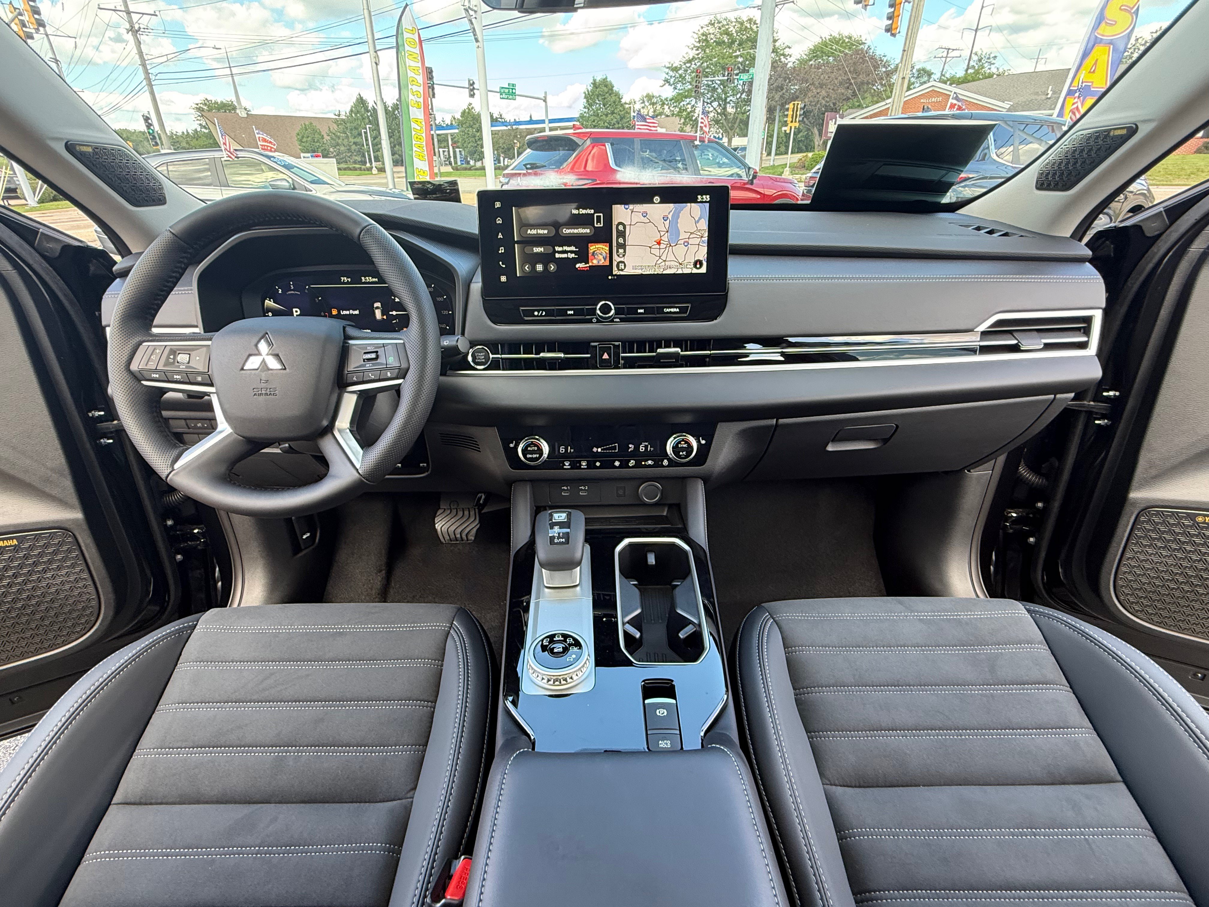 New 2026 Mitsubishi Outlander SE FWD image 3