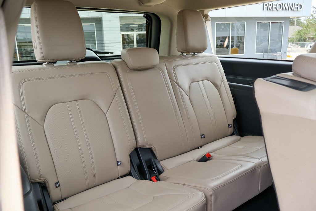 Used 2024 Ford Expedition Max Limited image 11