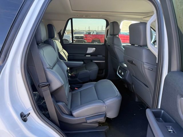 New 2025 Ford Expedition Active image 10