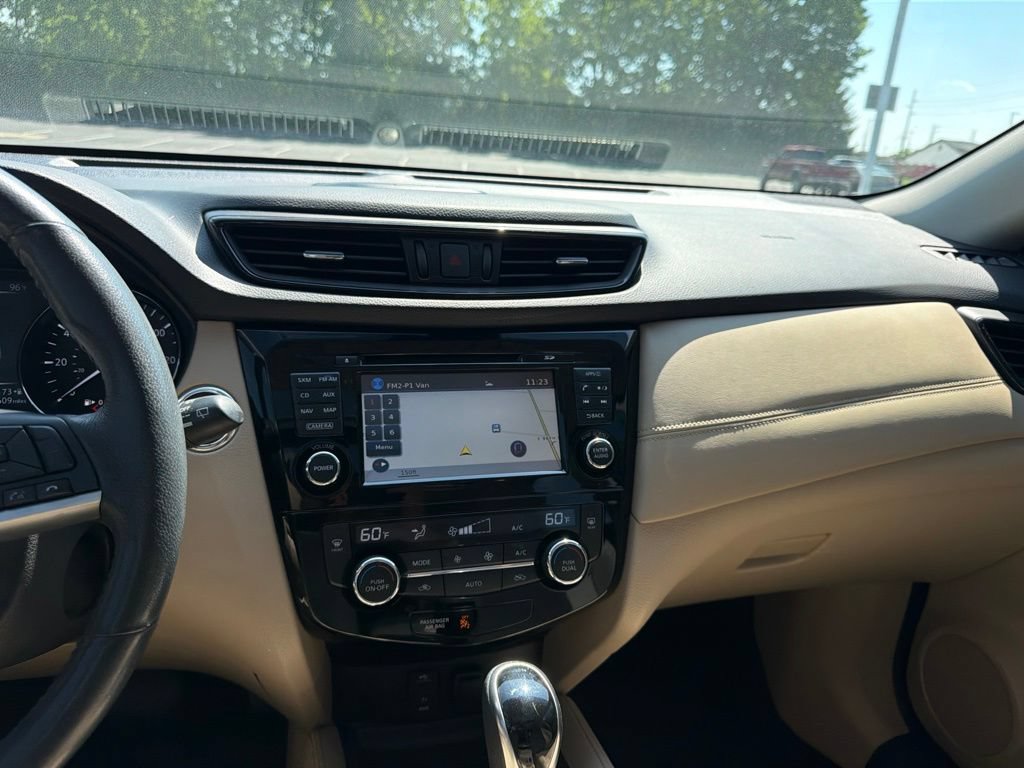 Used 2017 Nissan Rogue SL w/ SL Premium Package AWD/4WD image 15