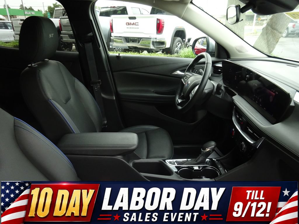 Used 2026 Buick Encore GX Sport Touring w/ Comfort Package FWD image 15