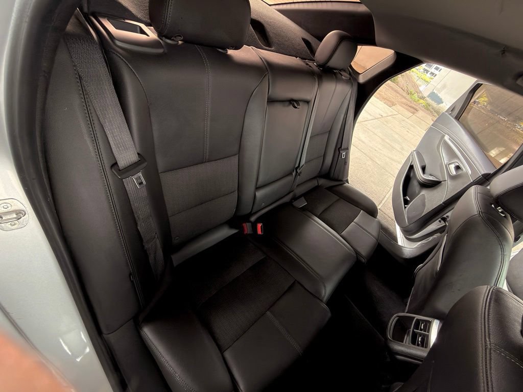 Used 2017 Chevrolet Impala LT FWD image 30
