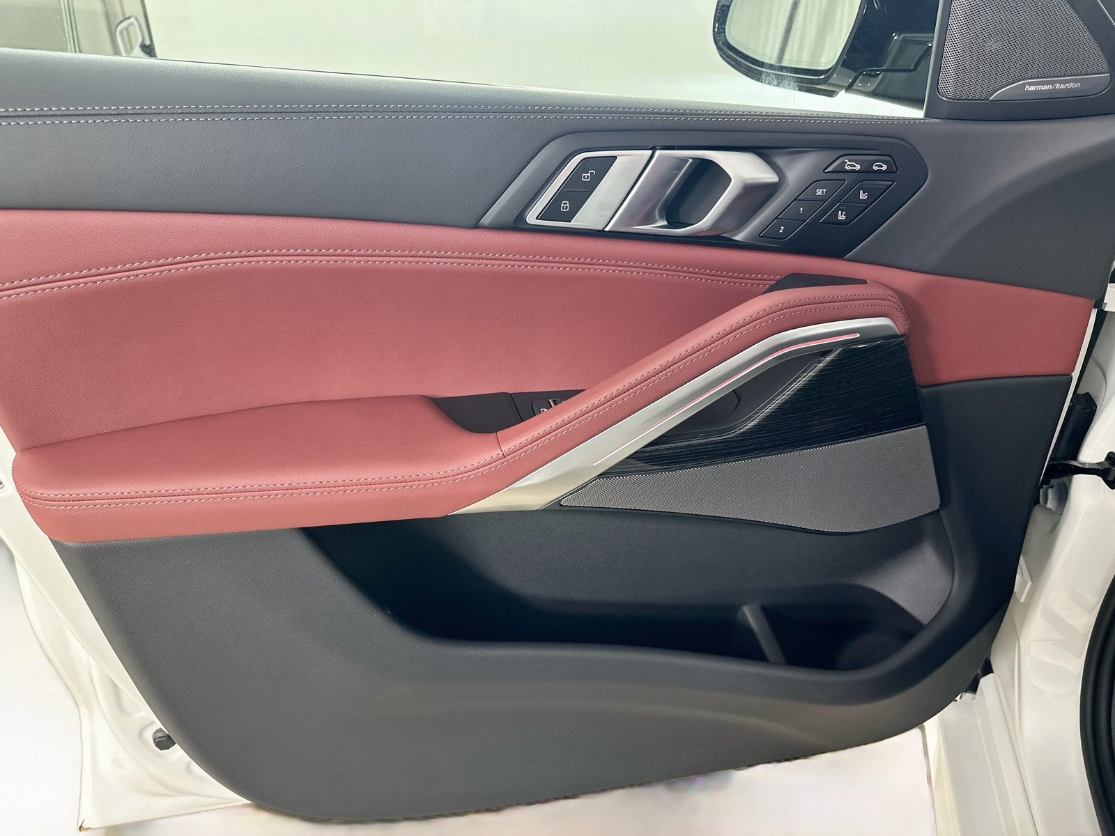New 2027 BMW X6 xDrive40i AWD/4WD image 16
