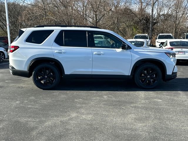 New 2025 Honda Pilot Black Edition image 6