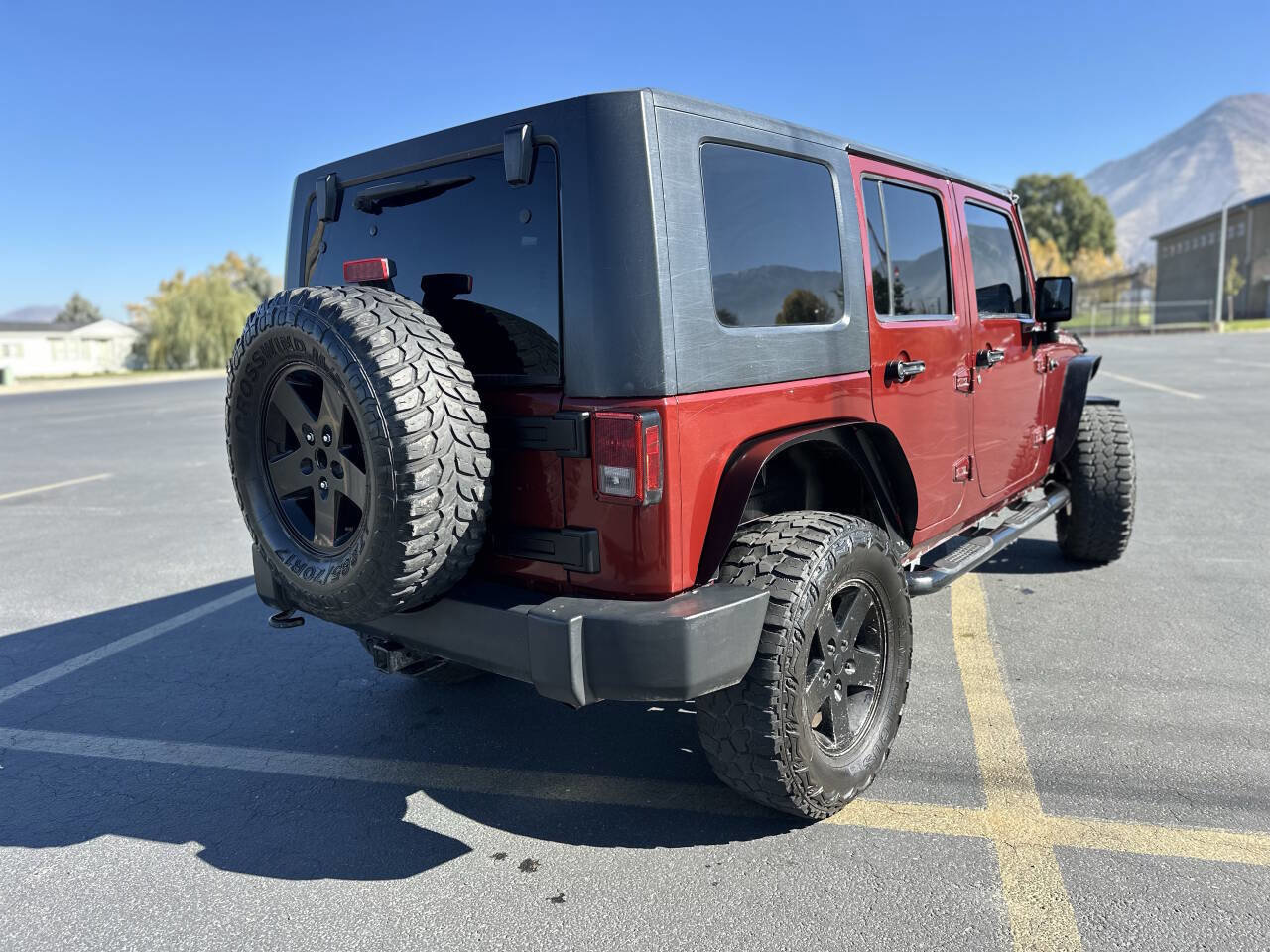 Used 2010 Jeep Wrangler Unlimited Rubicon w/ Dual Top Group image 5