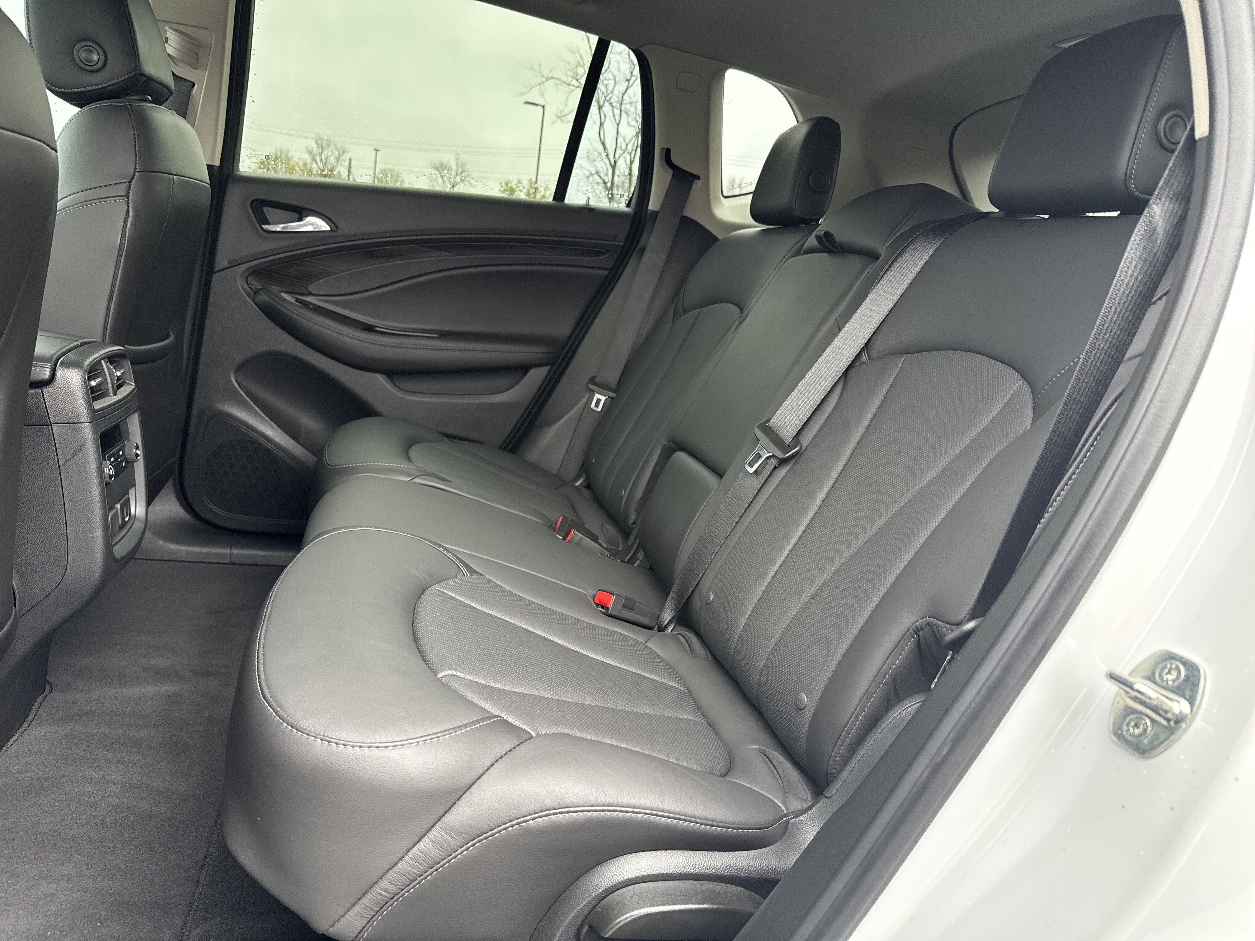 Used 2019 Buick Envision Essence image 31