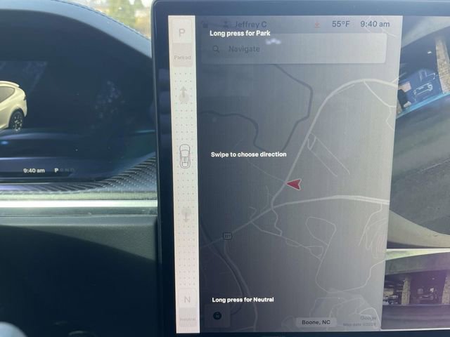 Used 2022 Tesla Model X Plaid image 25