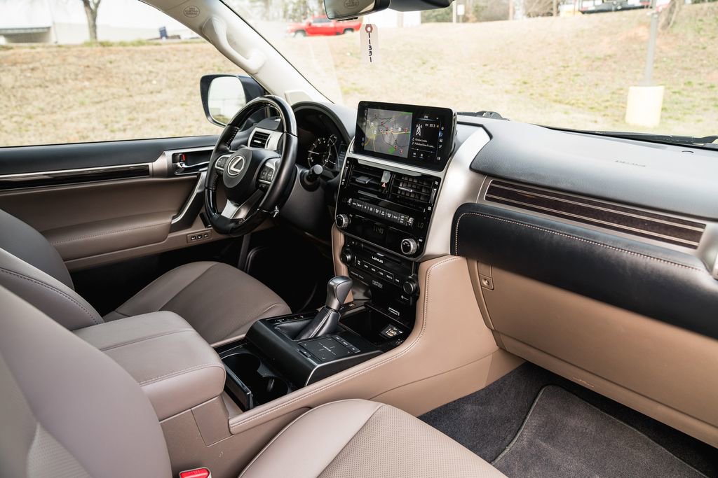 Used 2023 Lexus GX 460 Premium image 11