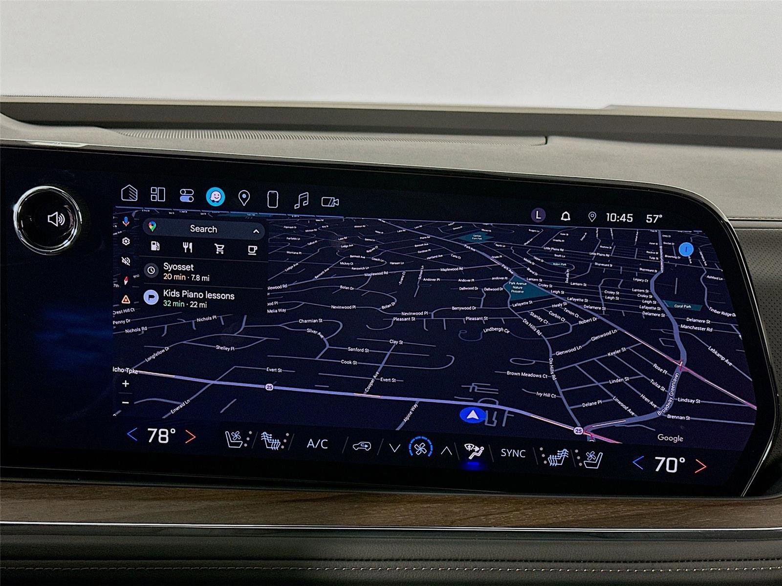 Used 2025 Chevrolet Tahoe High Country image 13