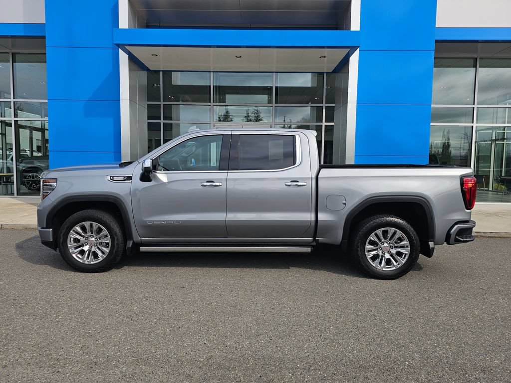 Used 2023 GMC Sierra 1500 Denali w/ Technology Package AWD/4WD image 5
