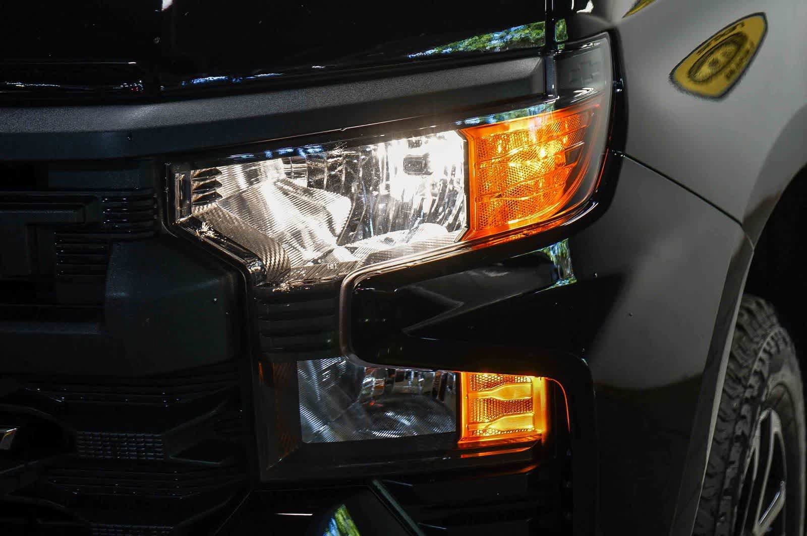 Used 2026 Chevrolet Silverado 1500 Custom w/ Turbomax Blackout Package image 4