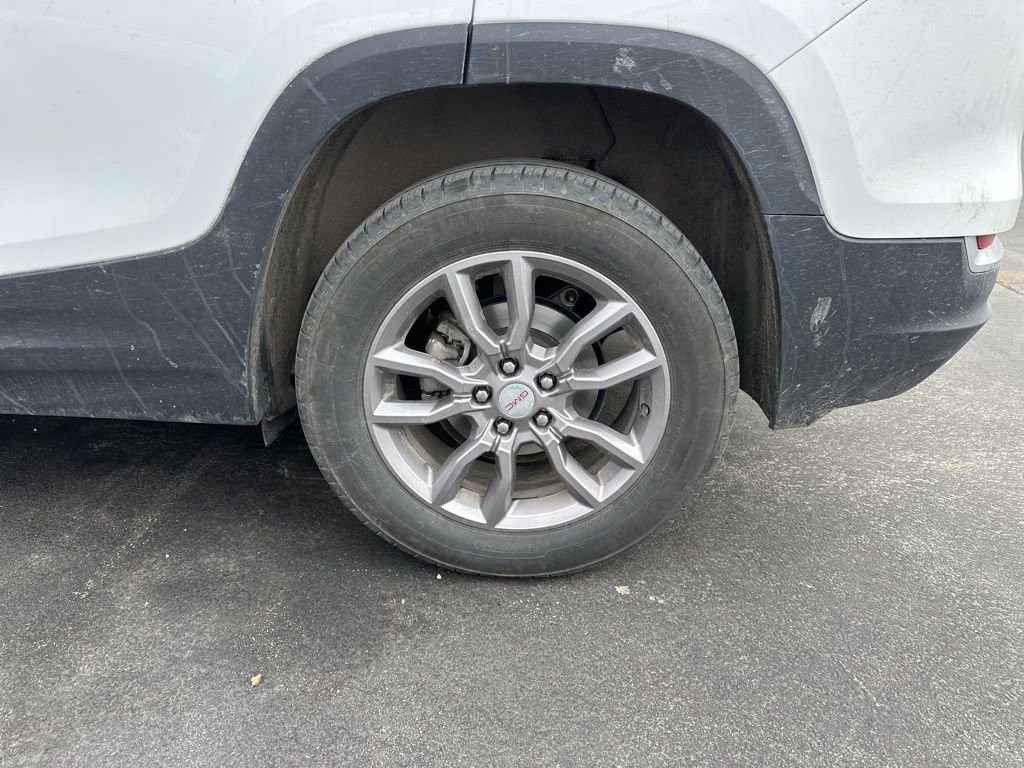 Used 2024 GMC Terrain SLT image 14