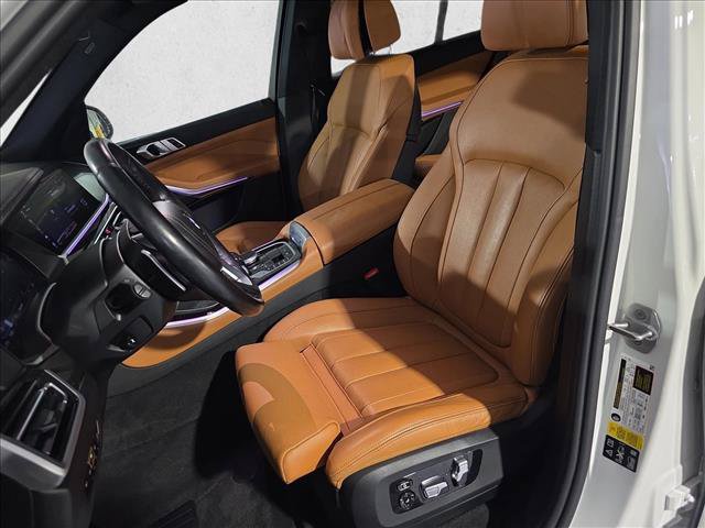 Used 2021 BMW X5 xDrive40i w/ Luxury Seating Package 2 AWD/4WD image 16