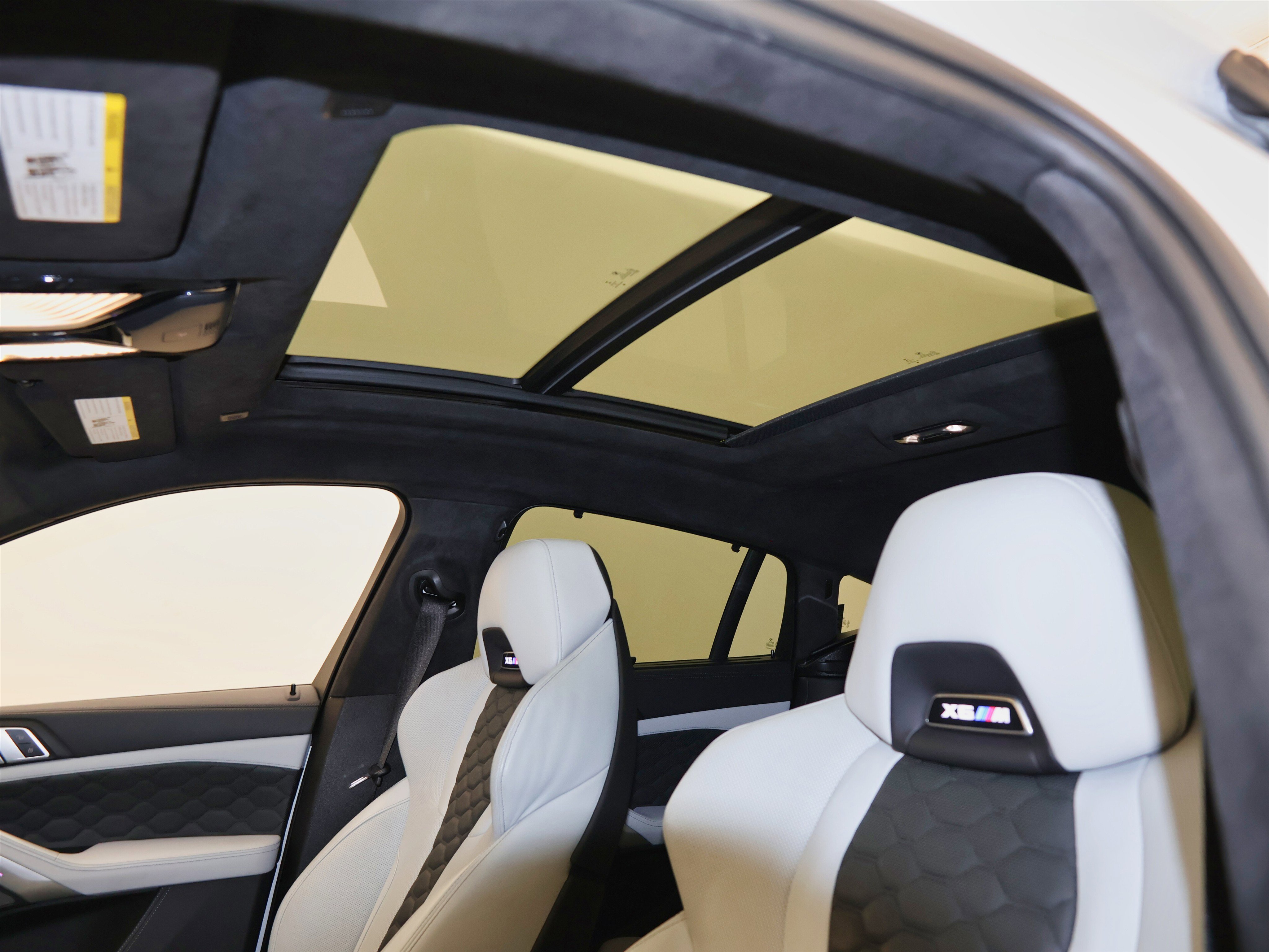 Used 2021 BMW X6 M w/ Executive Package image 20