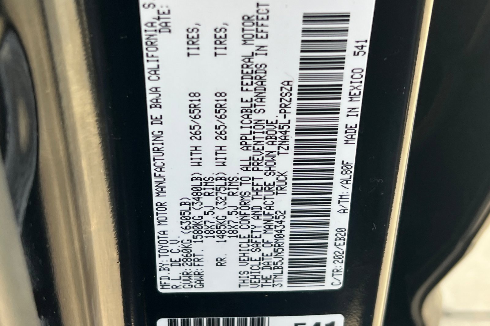 Used 2024 Toyota Tacoma Limited w/ Limited Package (LT) image 24