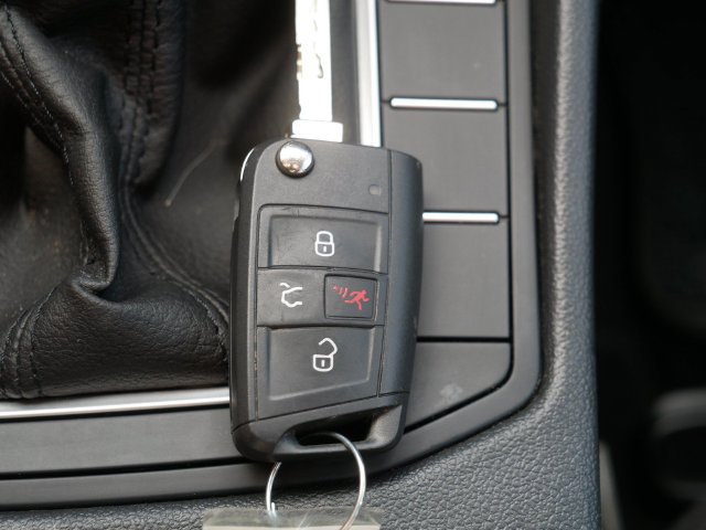 Certified 2023 Volkswagen Jetta S FWD image 36