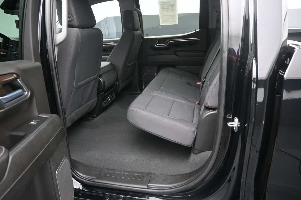 Used 2023 Chevrolet Silverado 1500 LT RWD image 11