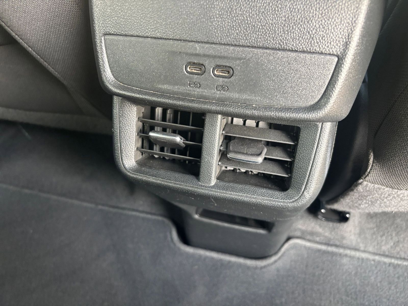 Used 2025 Chevrolet Equinox LT FWD image 23
