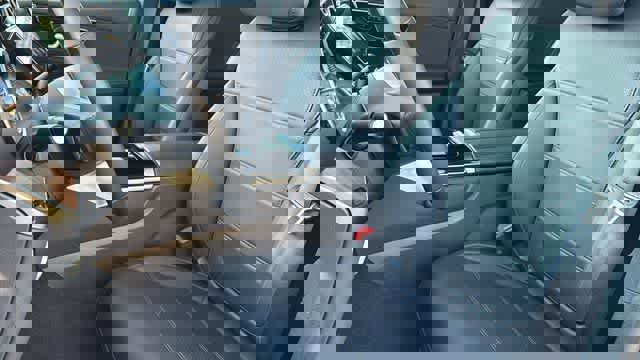 Certified 2025 Mercedes-Benz GLC 300 4MATIC image 27