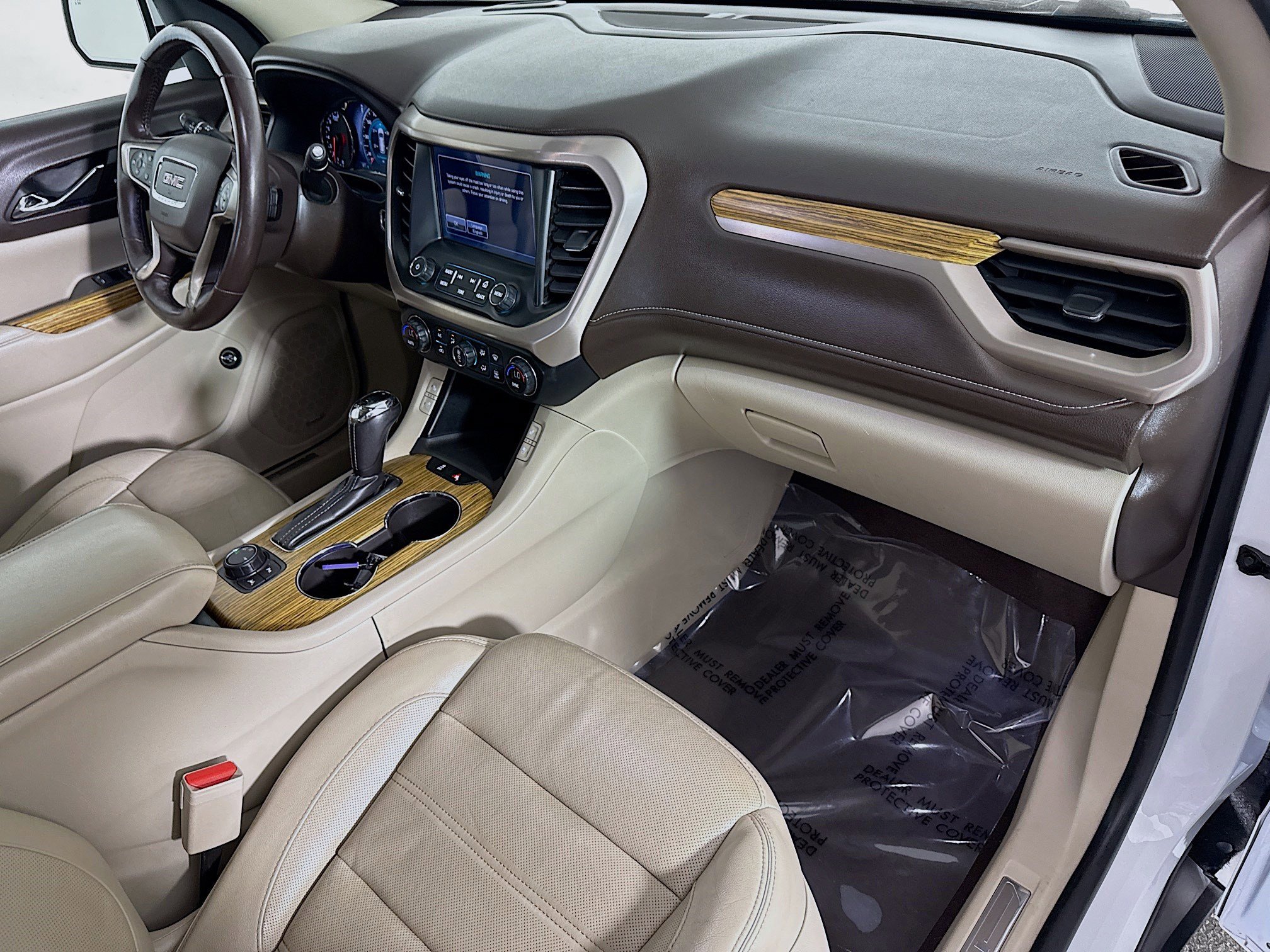 Used 2017 GMC Acadia Denali w/ Technology Package image 30