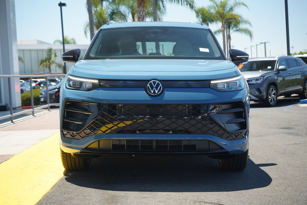 New 2026 Volkswagen Tiguan SE R-Line FWD image 5