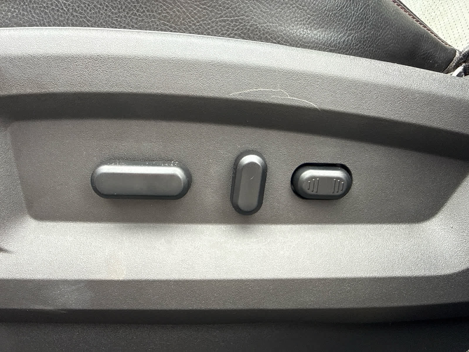 Used 2013 Ford Edge SEL FWD image 12