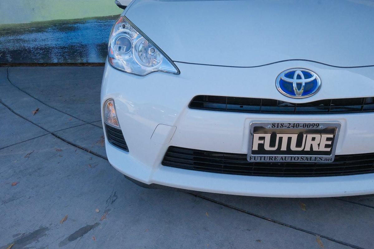 Used 2014 Toyota Prius C Three FWD image 33