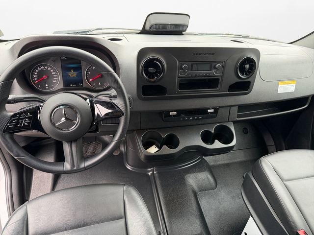Used 2025 Mercedes-Benz Sprinter 2500 image 10