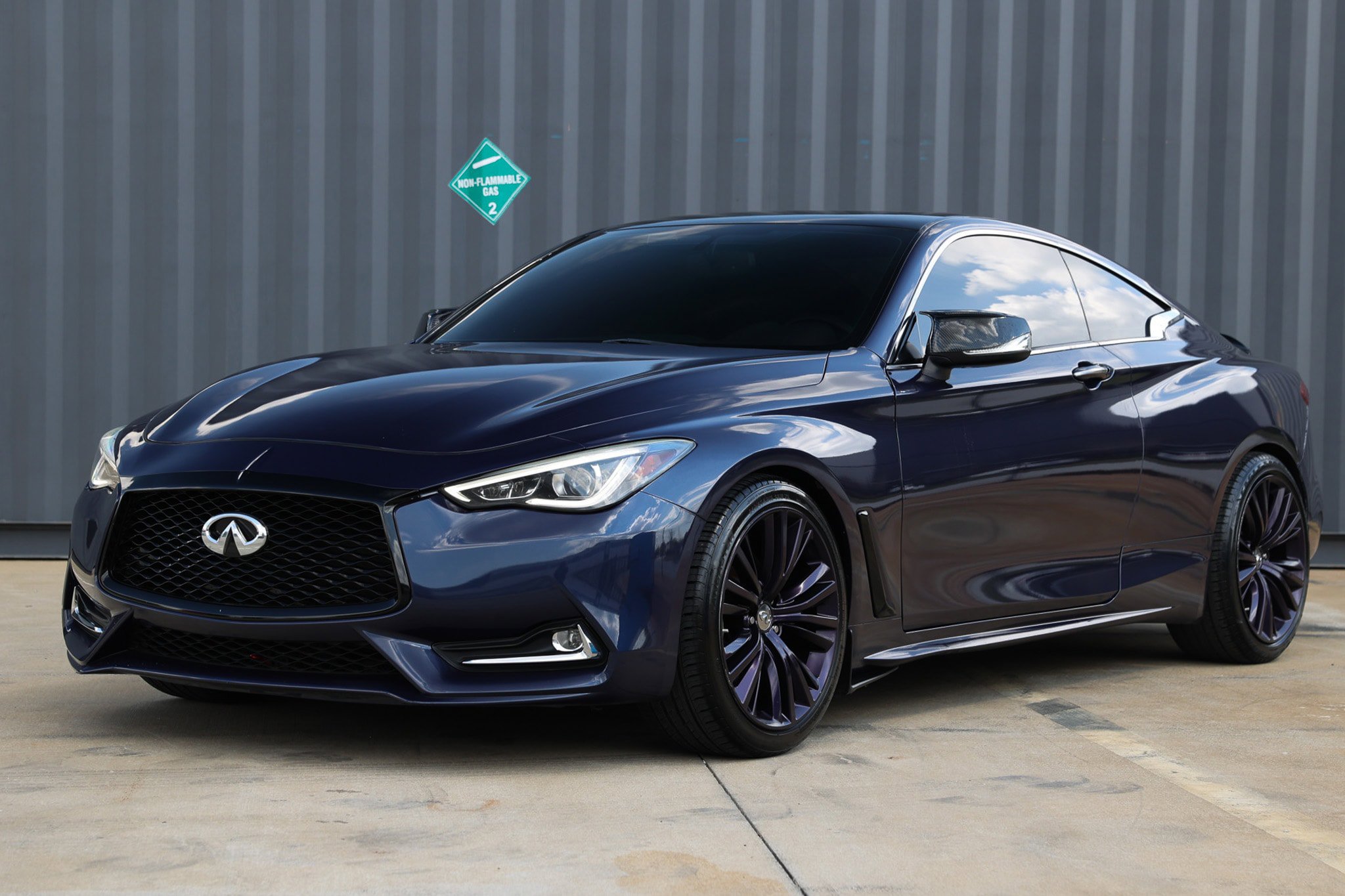 Used 2018 INFINITI Q60 3.0t Luxe w/ Cargo Package image 4