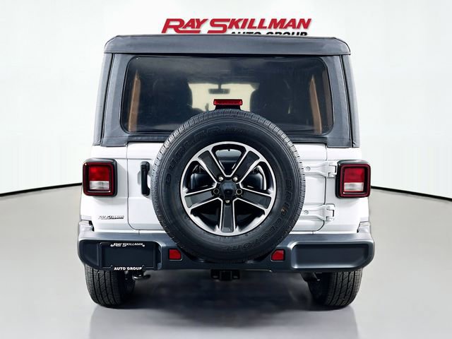 Used 2023 Jeep Wrangler Sahara image 6