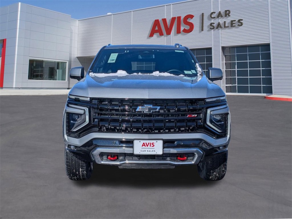 Used 2025 Chevrolet Suburban Z71 image 10