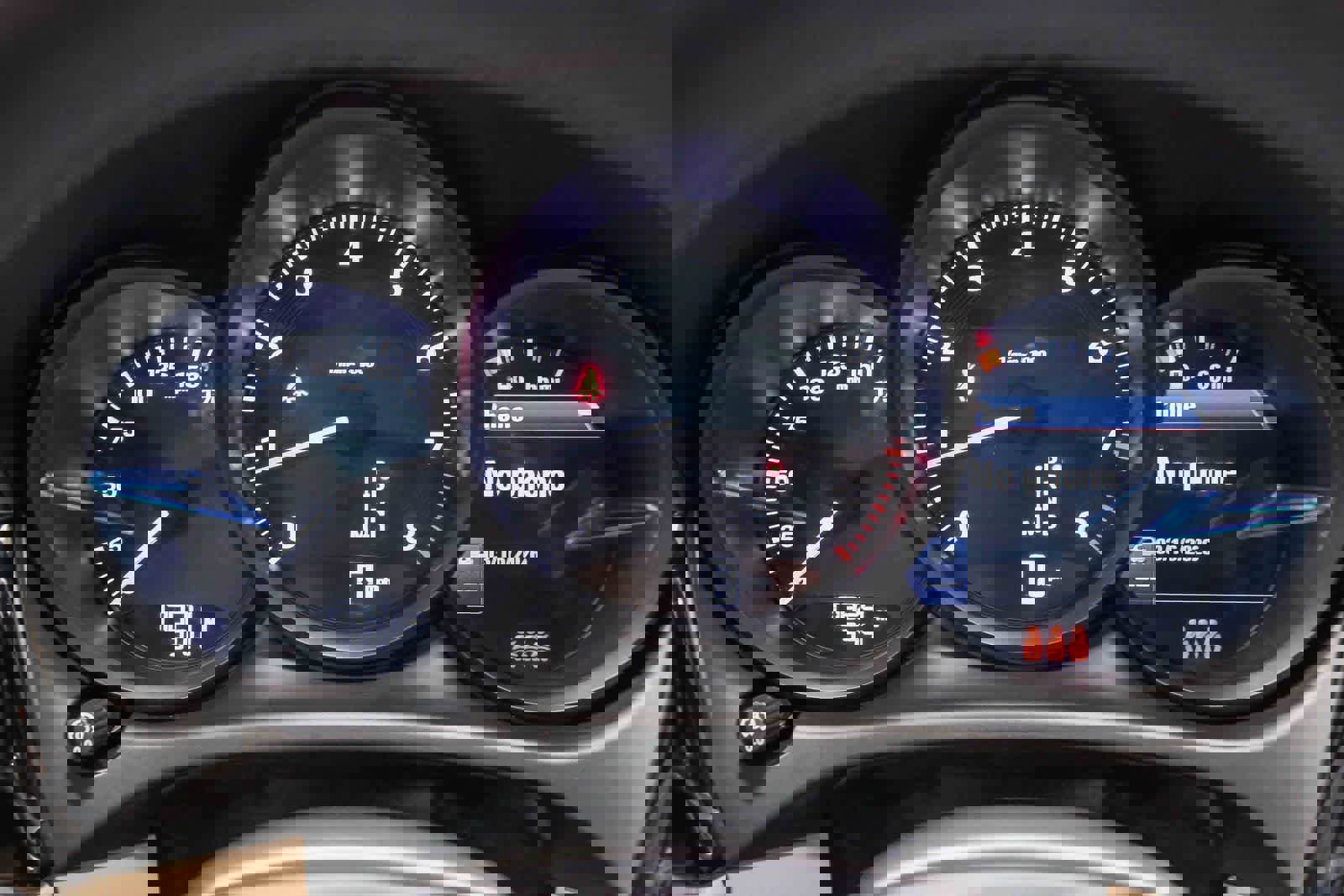 Used 2023 Porsche Macan image 24