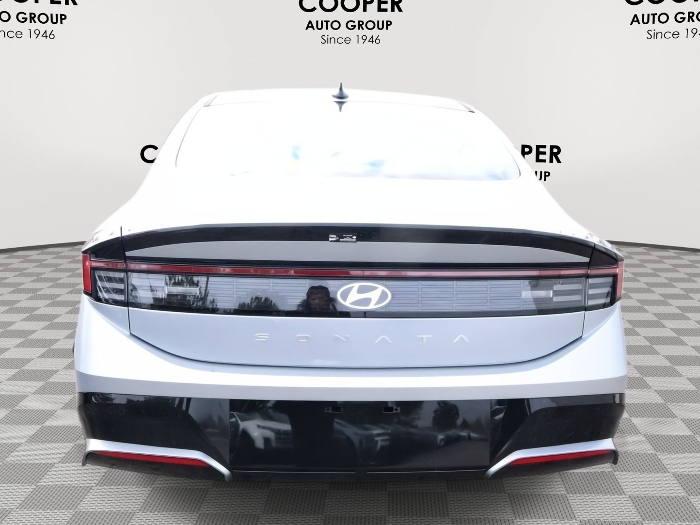 New 2026 Hyundai Sonata SEL FWD image 8
