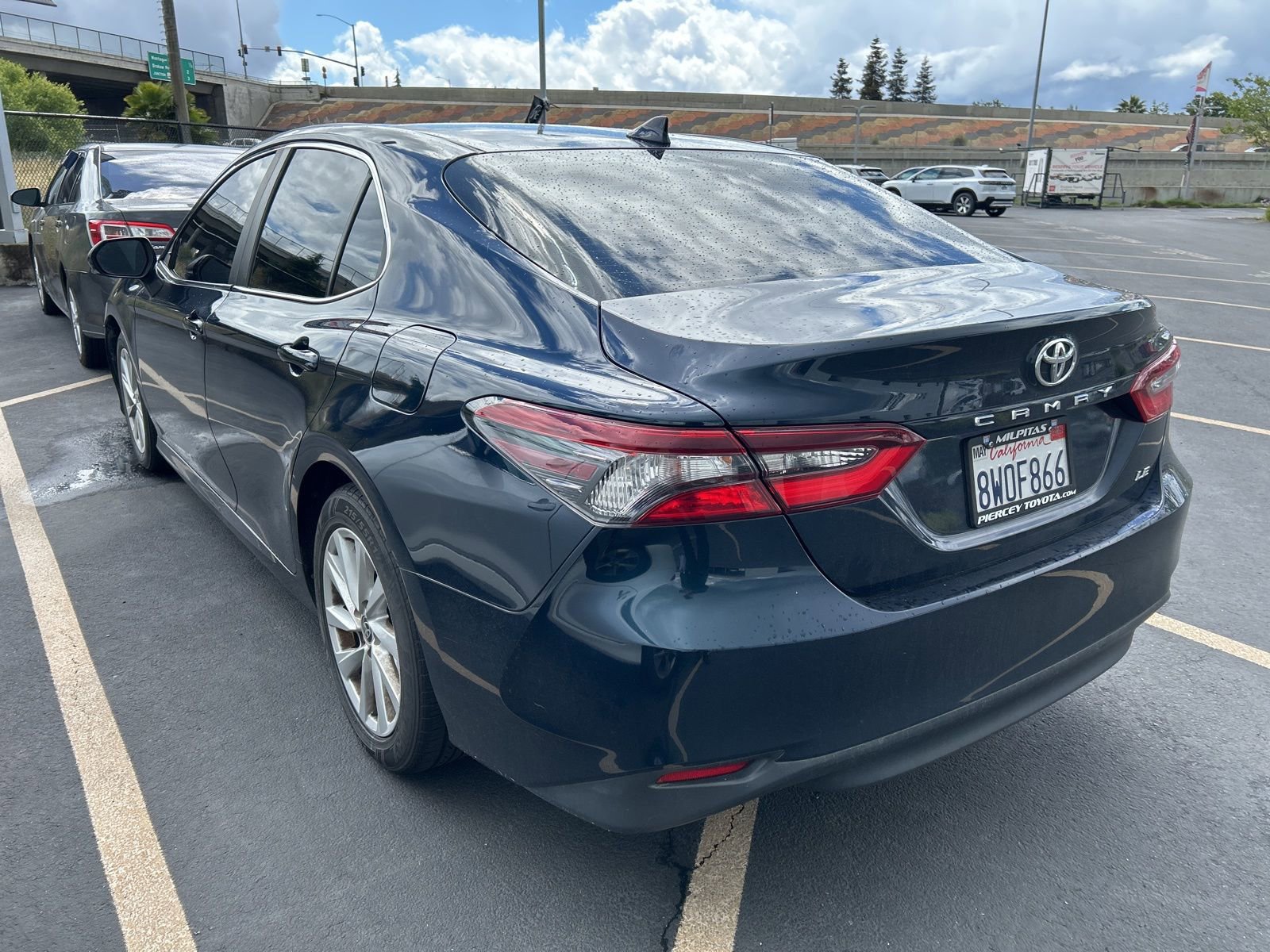 Used 2021 Toyota Camry LE w/ Convenience Package FWD image 3