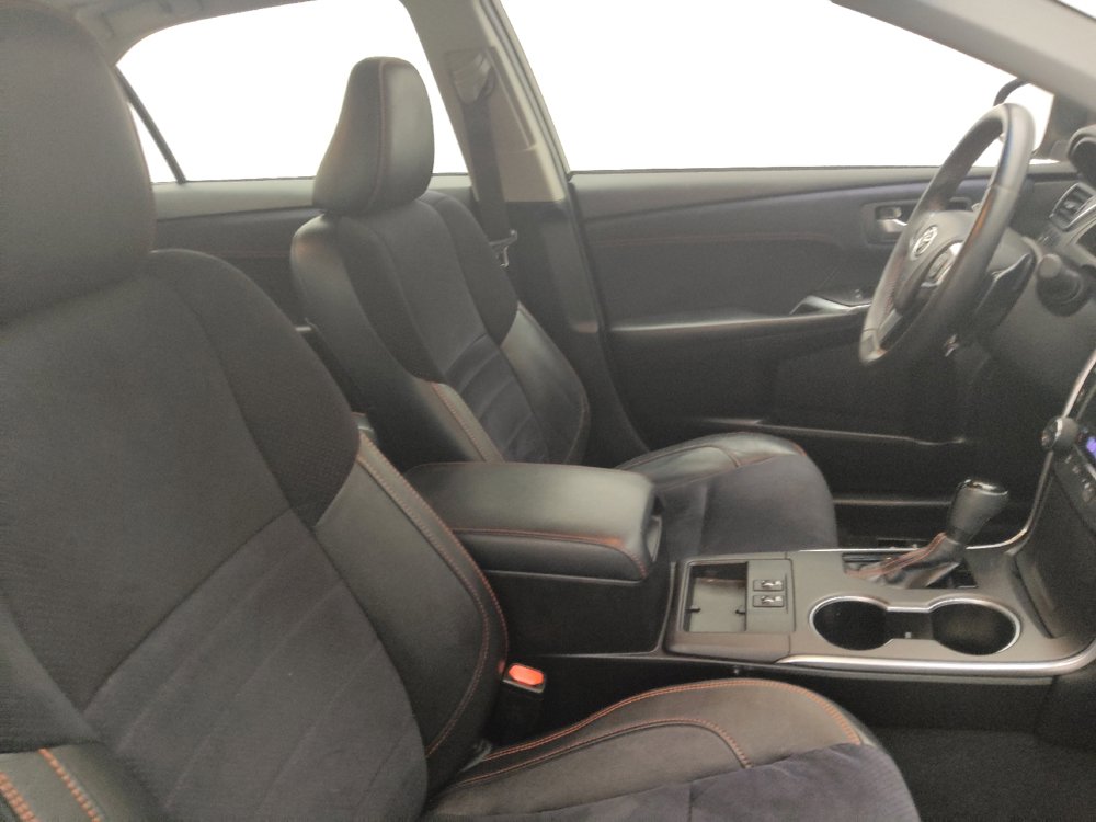 Used 2016 Toyota Camry XSE FWD image 21