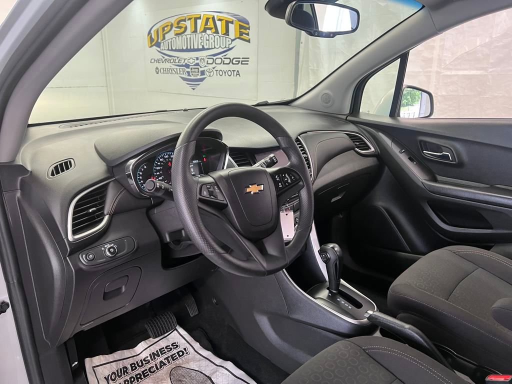 Used 2022 Chevrolet Trax LS w/ Tint and Cruise Package image 20